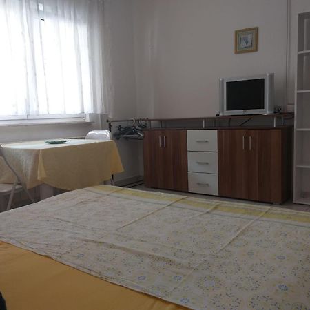 Beach Apartments Nemira أوميس المظهر الخارجي الصورة