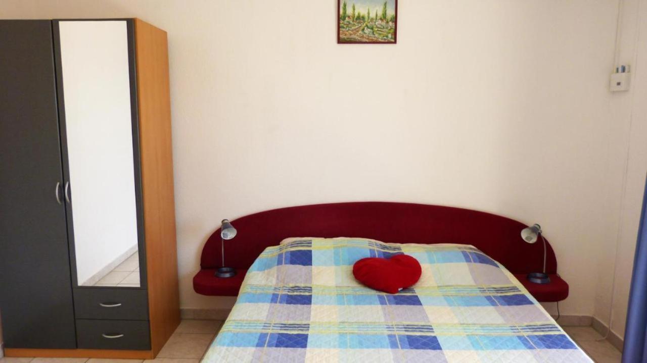 Beach Apartments Nemira أوميس المظهر الخارجي الصورة