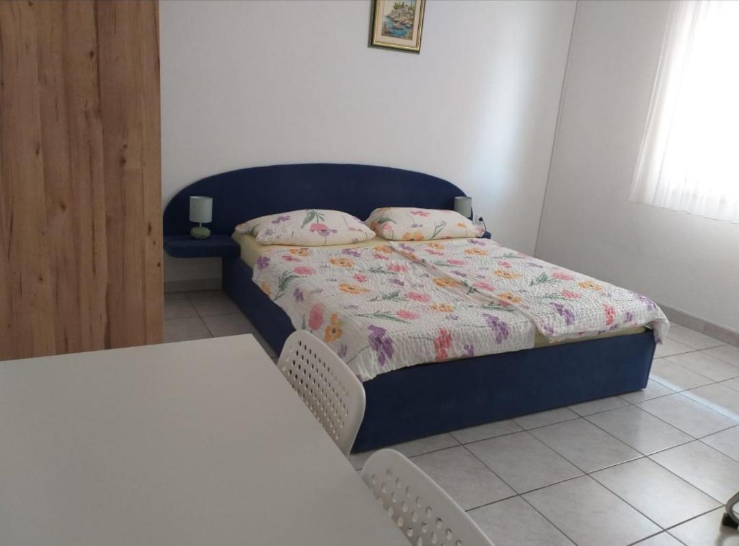 Beach Apartments Nemira أوميس المظهر الخارجي الصورة