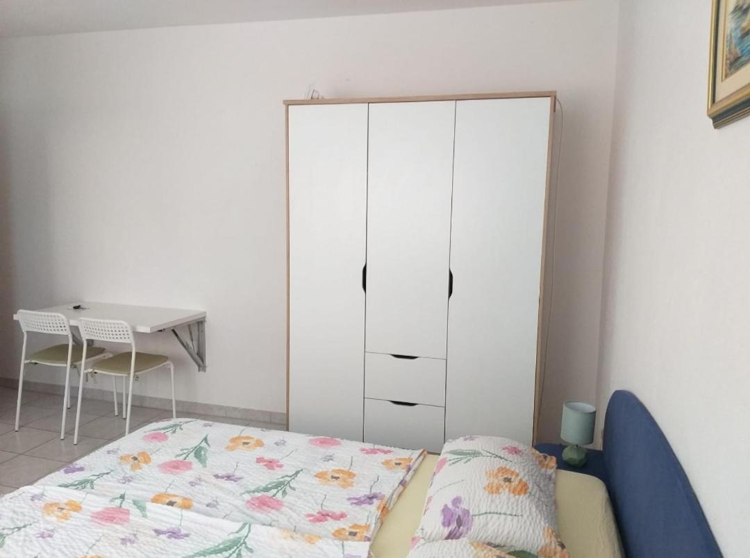 Beach Apartments Nemira أوميس المظهر الخارجي الصورة